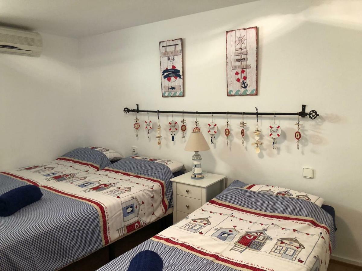 Villa פינסטראט מראה חיצוני תמונה