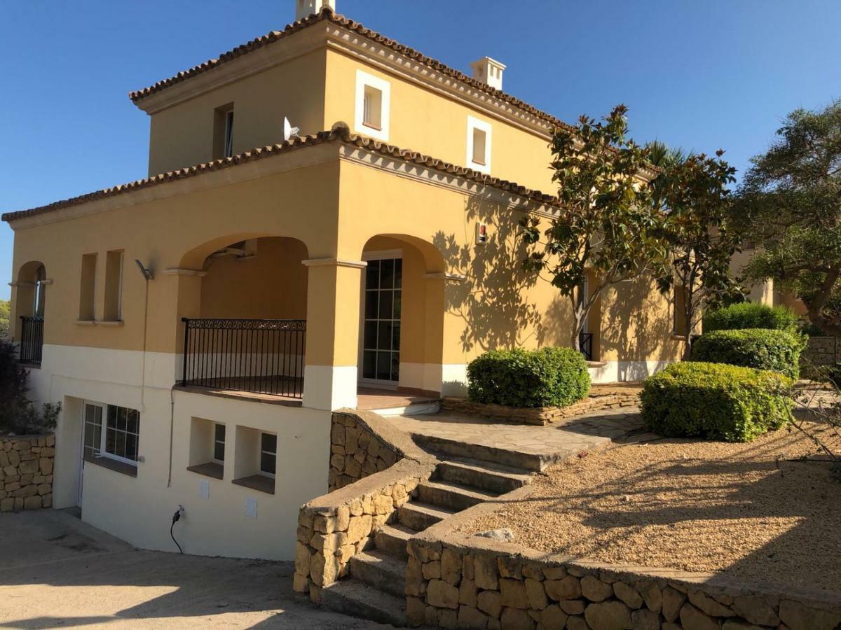 Villa פינסטראט מראה חיצוני תמונה